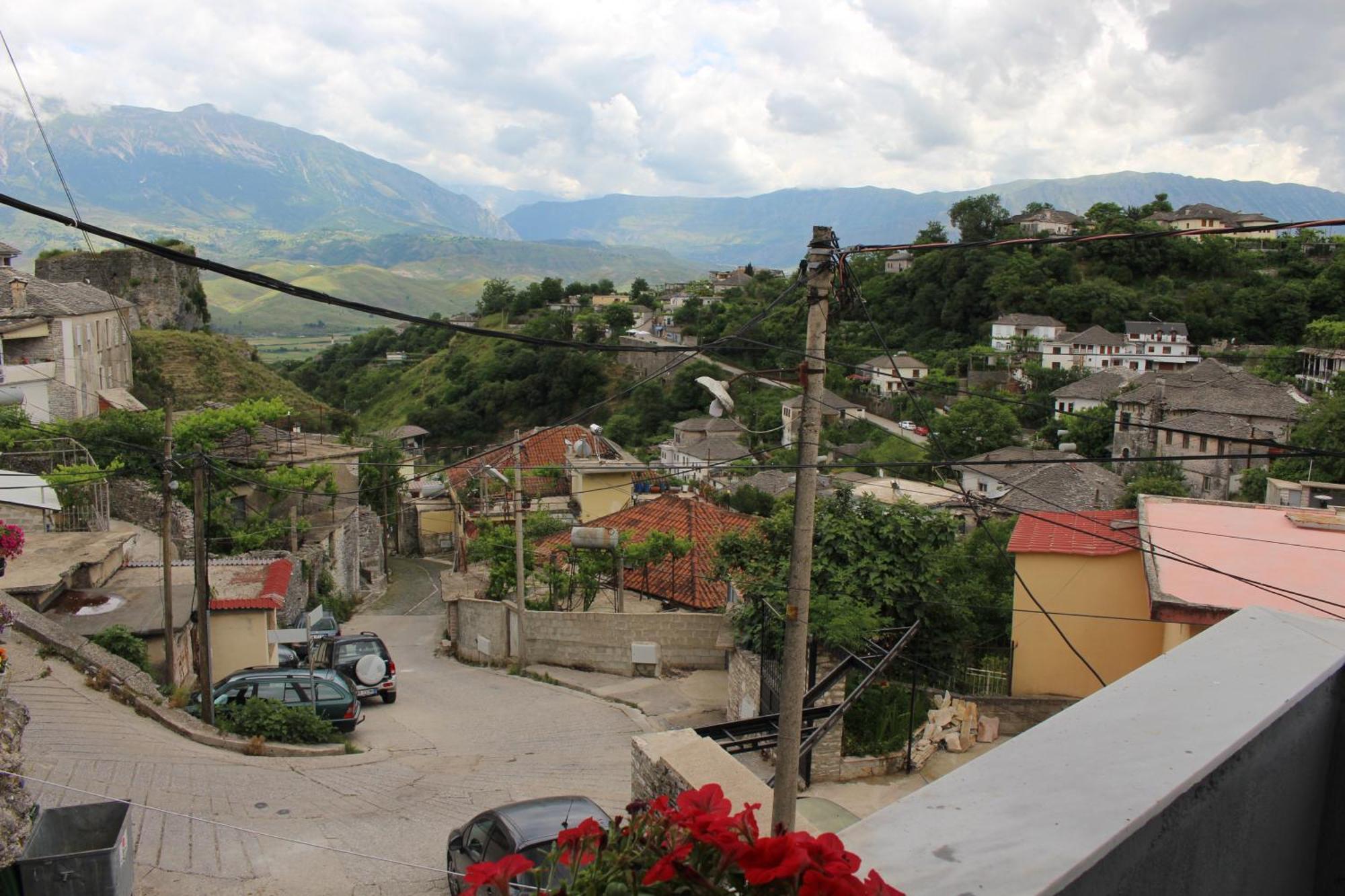 Vila Karagjozi Gjirokastër Exterior foto